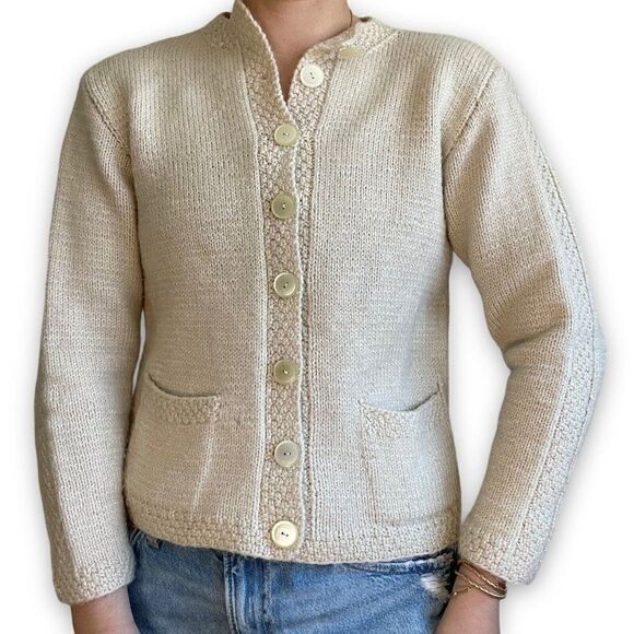 Vintage Womens Hand Knit White Wool Preppy Boxy Fit Handmade Boho Cardigan Sz M - Picture 1 of 6